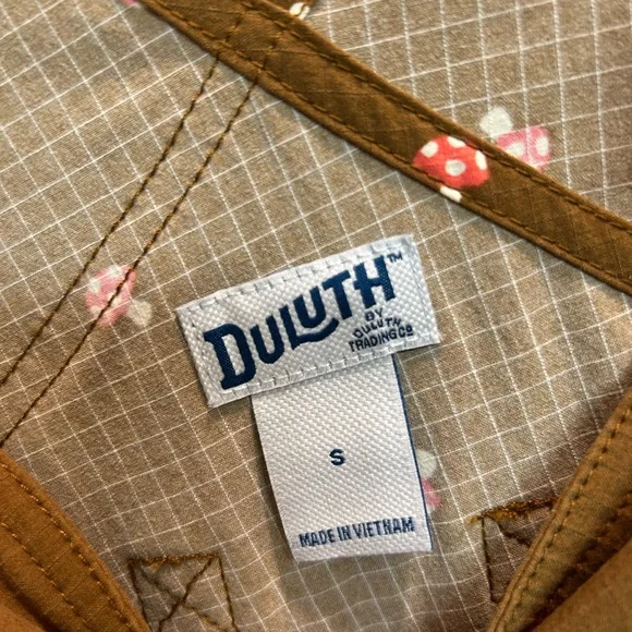 Duluth Trading Co Brown Mushroom Print Women's short Overalls - Picture 4 of 5